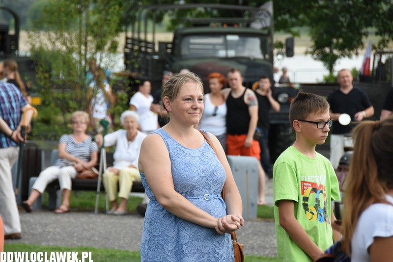 Piknik historyczny na bulwarach