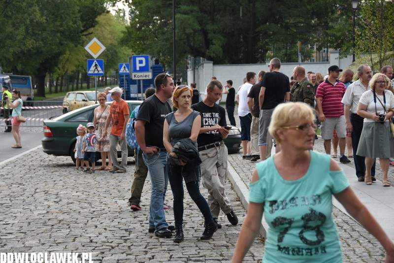 Piknik historyczny na bulwarach