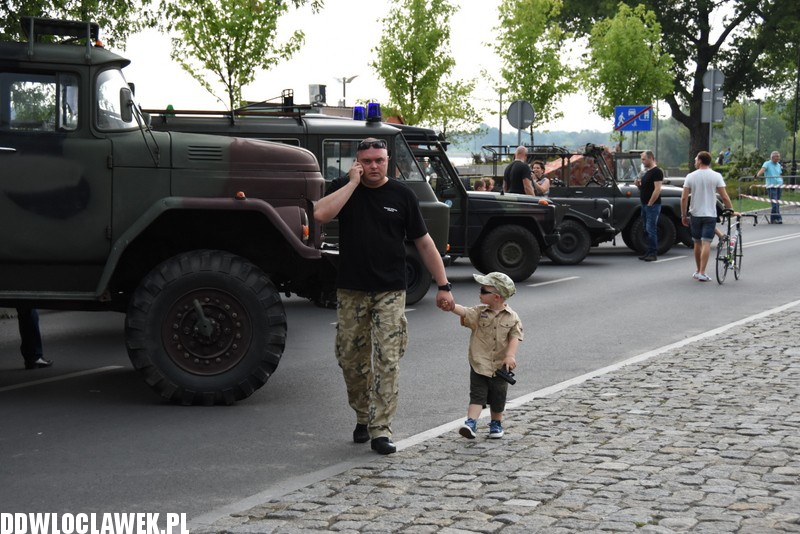 Piknik historyczny na bulwarach