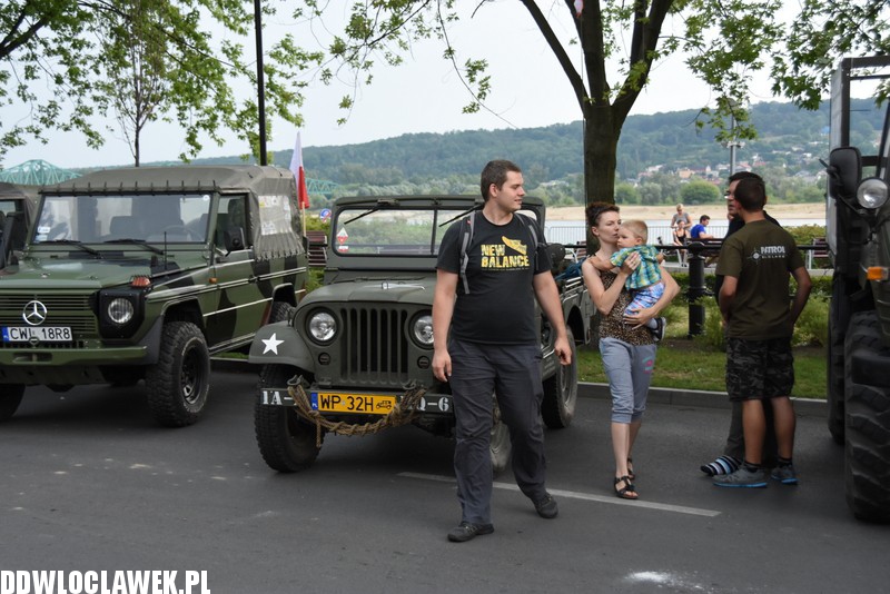 Piknik historyczny na bulwarach