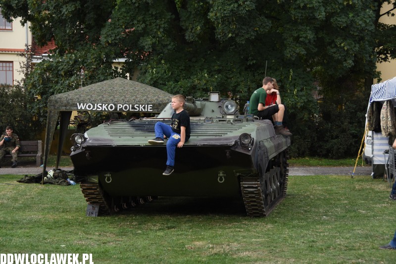 Piknik historyczny na bulwarach