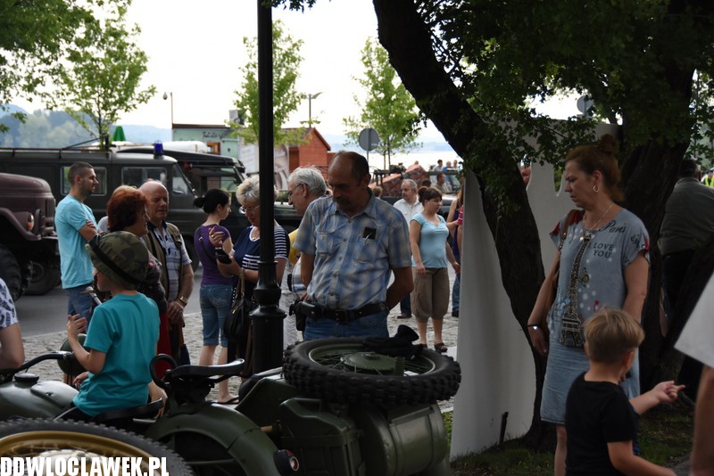 Piknik historyczny na bulwarach