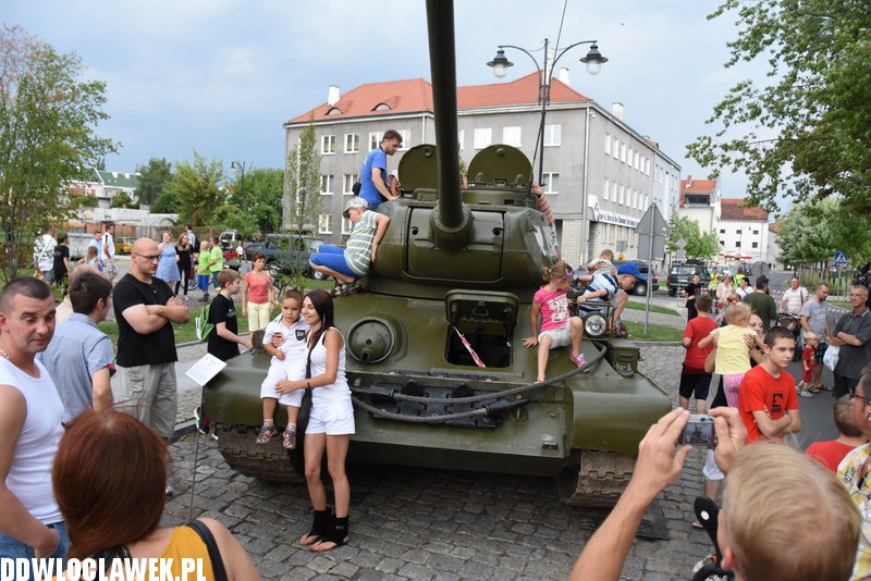 Piknik historyczny na bulwarach