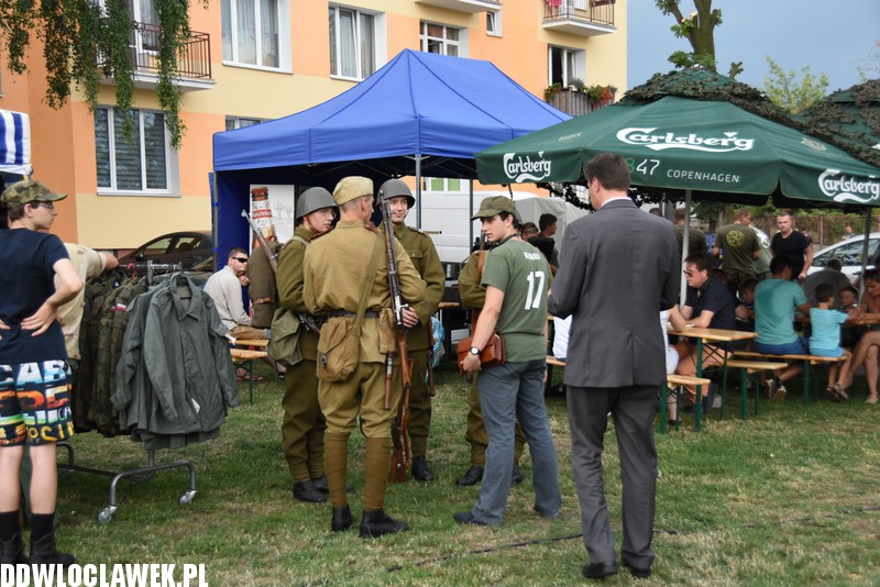Piknik historyczny na bulwarach