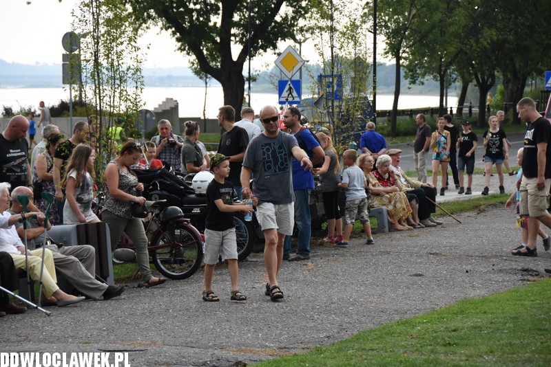 Piknik historyczny na bulwarach