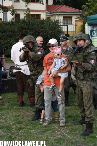 Piknik historyczny na bulwarach