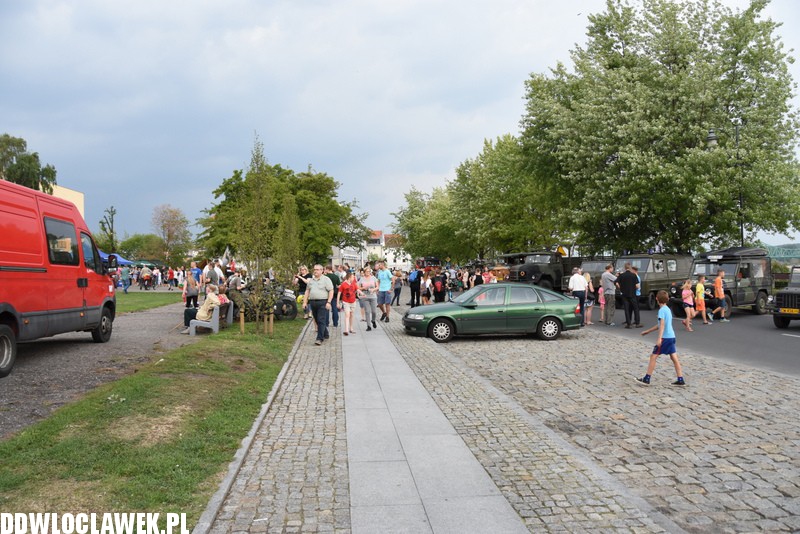Piknik historyczny na bulwarach