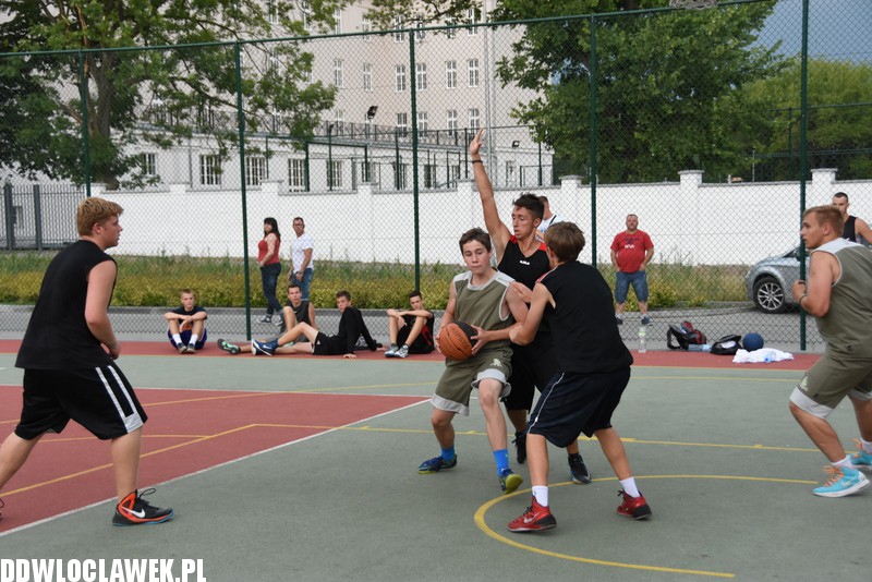 Turniej koszykóki na bulwarach
