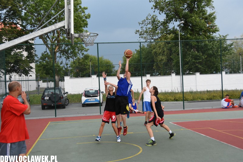 Turniej koszykóki na bulwarach