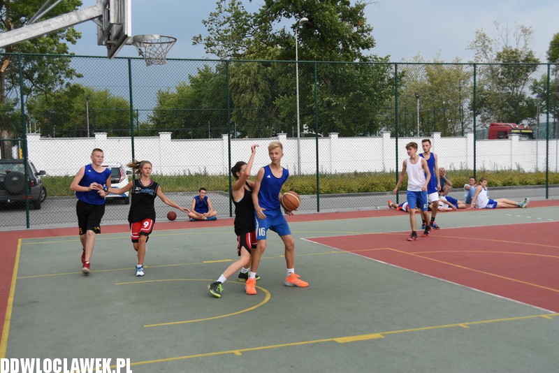 Turniej koszykóki na bulwarach