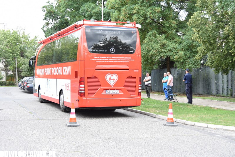 Policjanci oddali krew dla ofiar wypadków