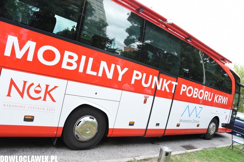 Policjanci oddali krew dla ofiar wypadków