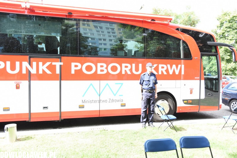Policjanci oddali krew dla ofiar wypadków