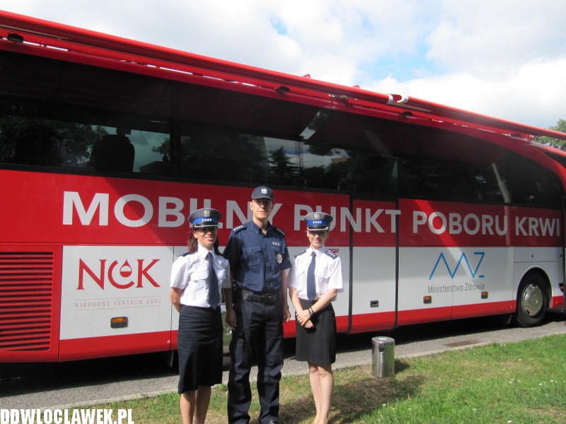 Policjanci oddali krew dla ofiar wypadków