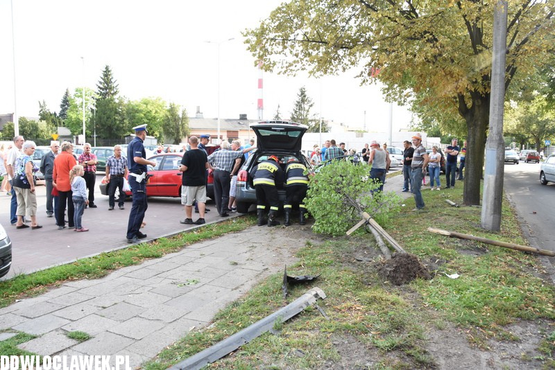 Kolizja trzech aut na Wienieckiej