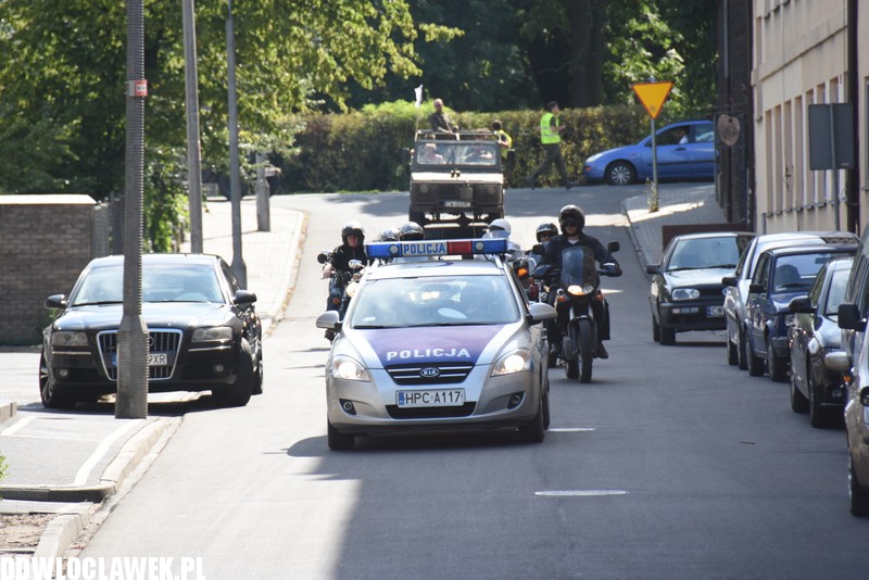 Zlot pojazdów militarnych na przystani