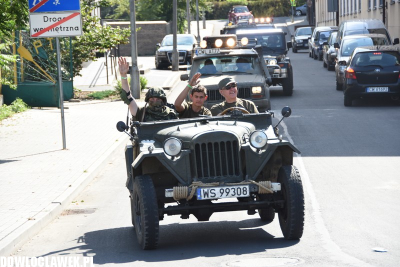 Zlot pojazdów militarnych na przystani