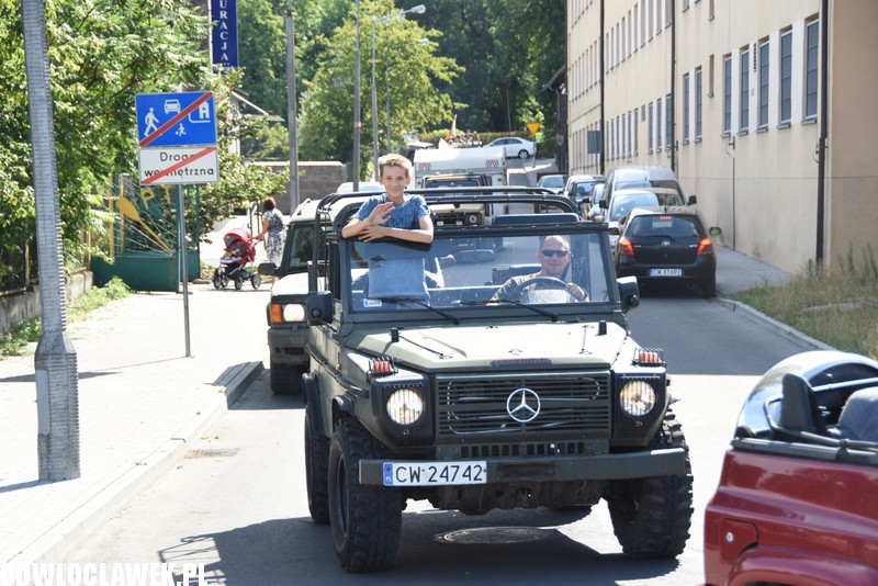 Zlot pojazdów militarnych na przystani