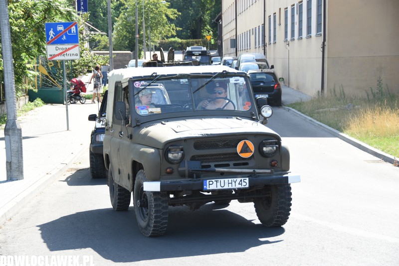 Zlot pojazdów militarnych na przystani