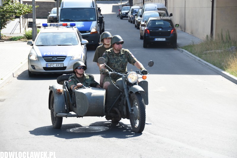 Zlot pojazdów militarnych na przystani
