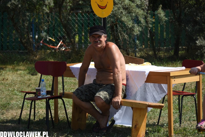 Piknik nad jeziorem Rybnica