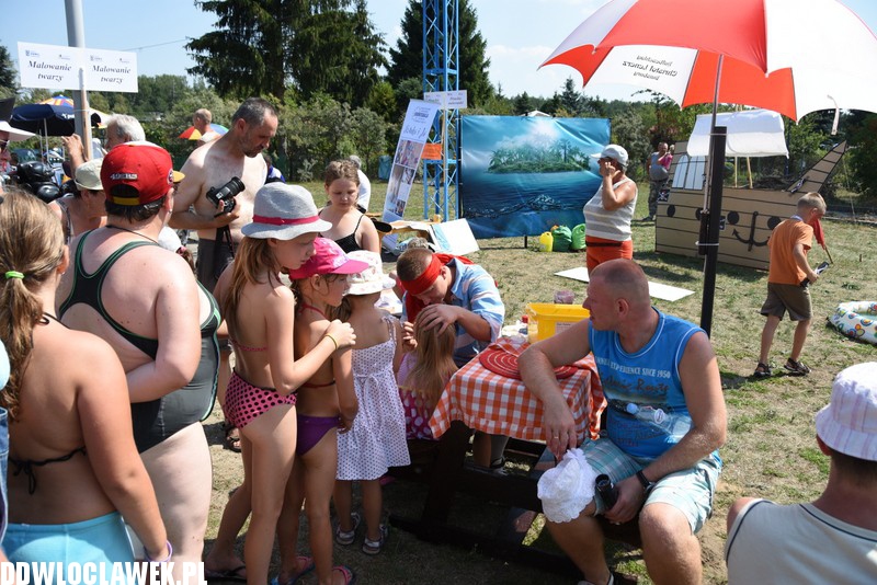Piknik nad jeziorem Rybnica
