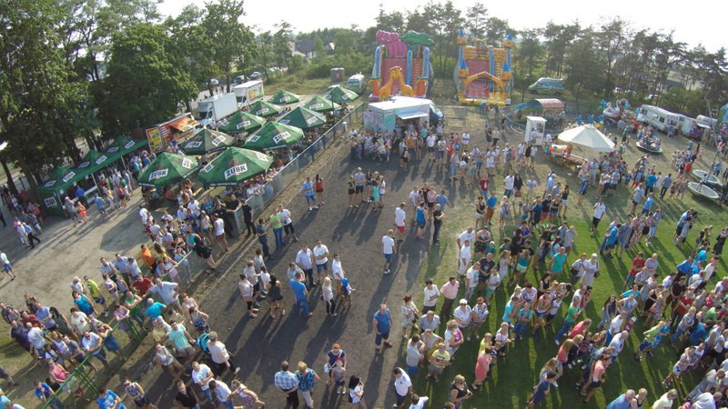 Piknik w Izbicy Kuj. - zdjęcia z drona