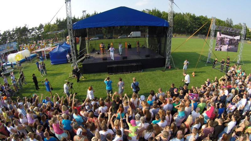 Piknik w Izbicy Kuj. - zdjęcia z drona