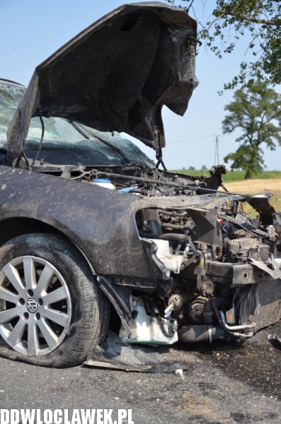 Auto dachowało na starej jedynce