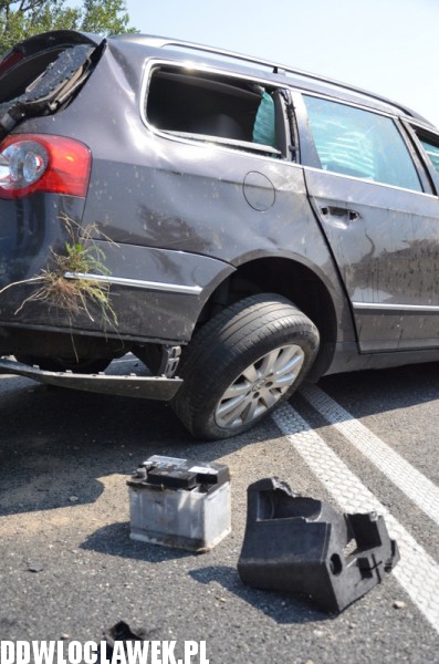Auto dachowało na starej jedynce