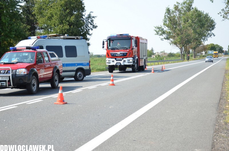 Auto dachowało na starej jedynce