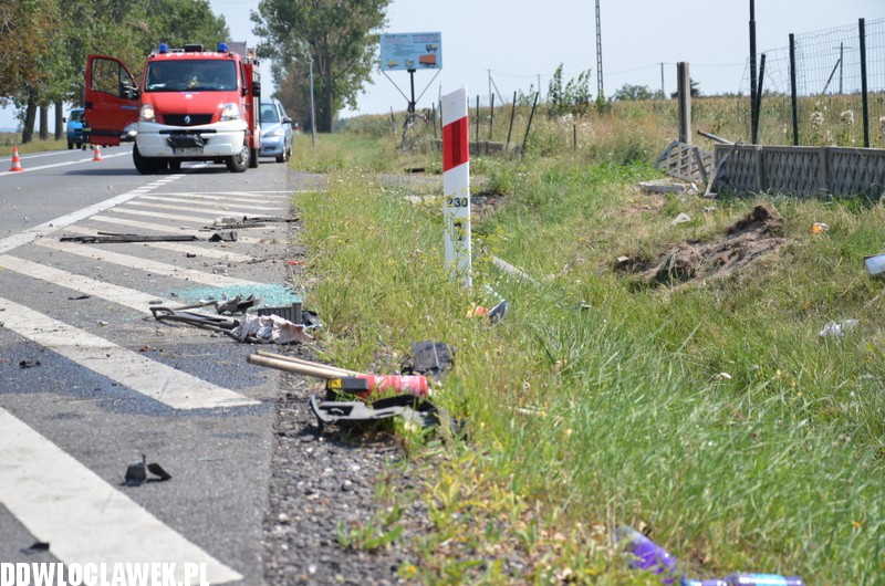 Auto dachowało na starej jedynce