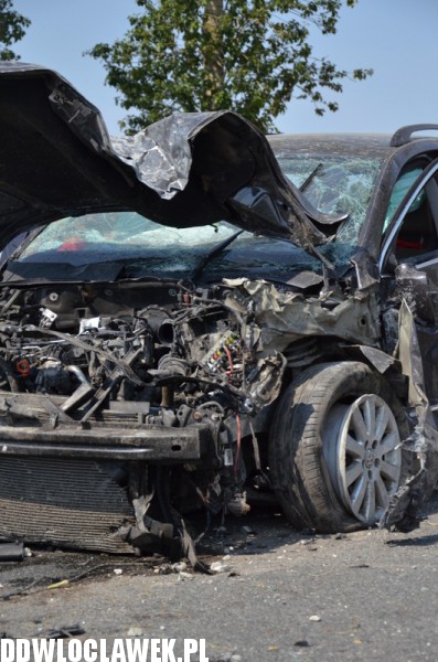 Auto dachowało na starej jedynce