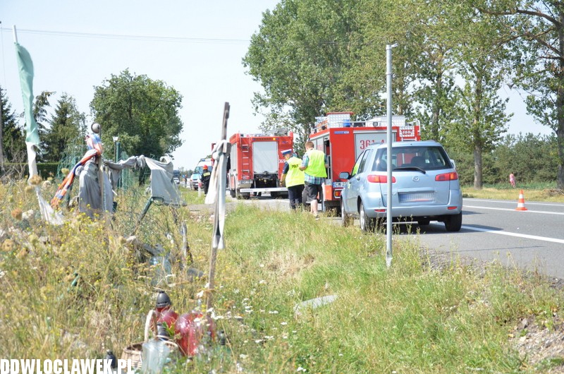 Auto dachowało na starej jedynce