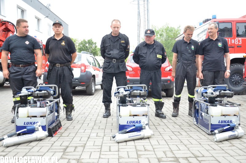 Przekazanie sprzętu dla trzech OSP