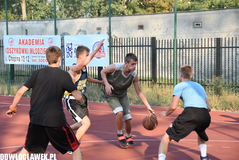 Turniej koszykówki z AKM