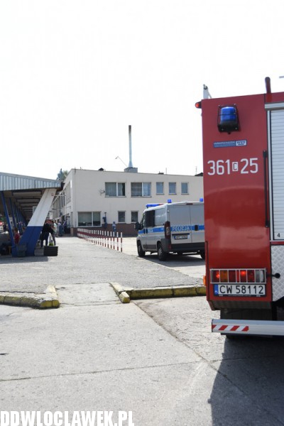 Alarm bombowy na dworcu