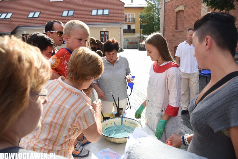 Święto papieru w Browarze B
