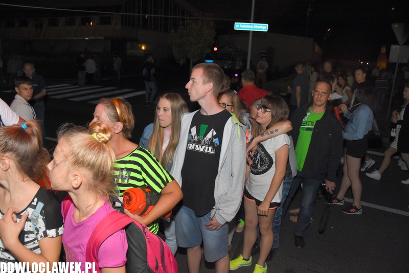 Koszykarze rozdawali autografy