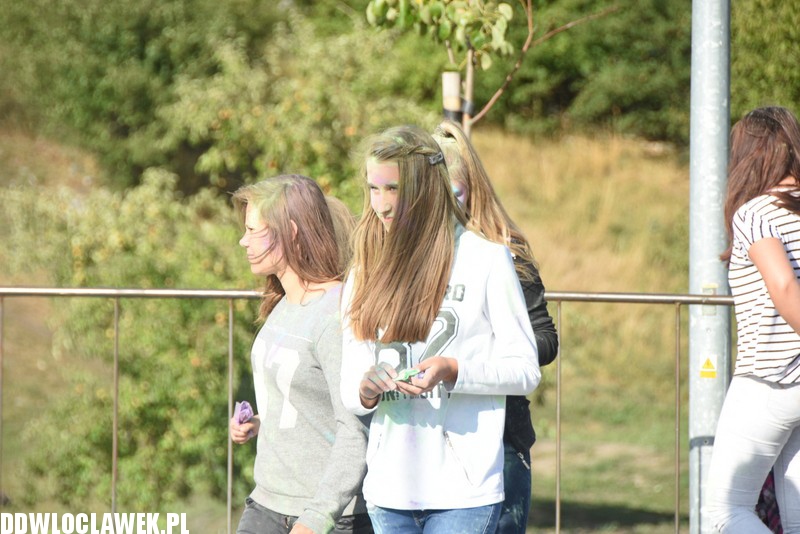 Kolor Fest przy basenie