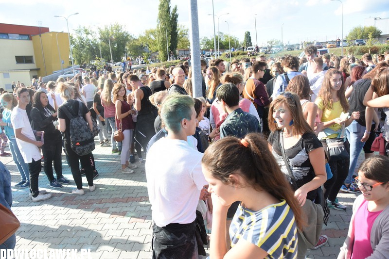 Kolor Fest przy basenie