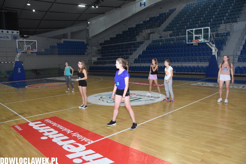 Casting do zespołu cheerleaderek