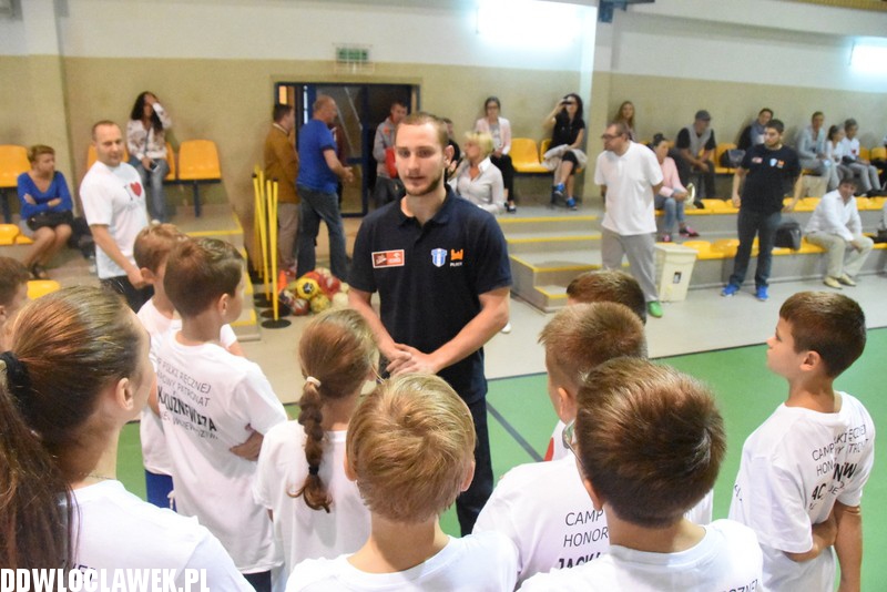 Camp piłki ręcznej w Samochodówce