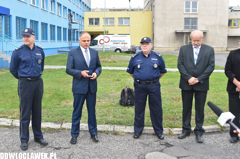 Nowe radiowozy już przekazane