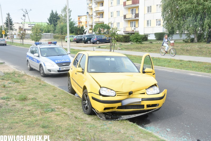 Kolizja dwóch auta na ulicy Letniej