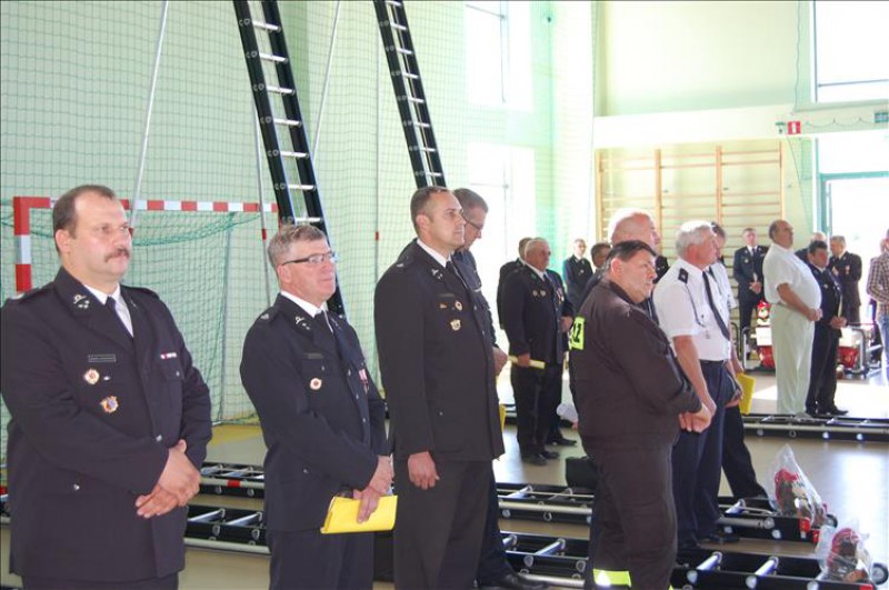 Przekazanie nowego sprzętu dla OSP