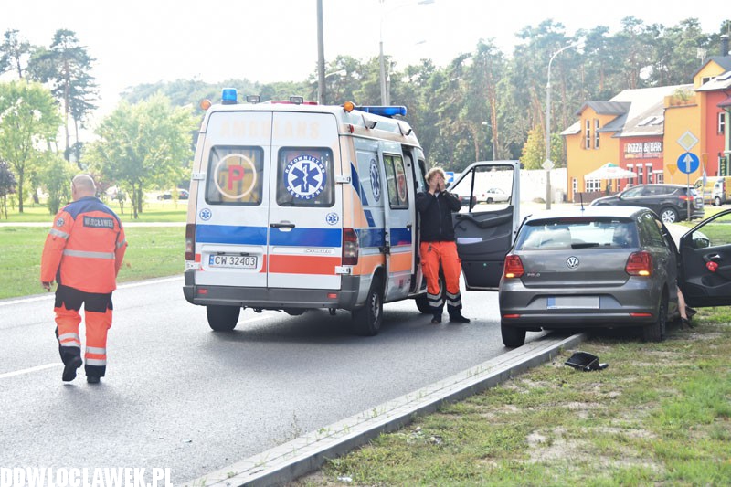 Groźna kolizja mazdy i vw polo