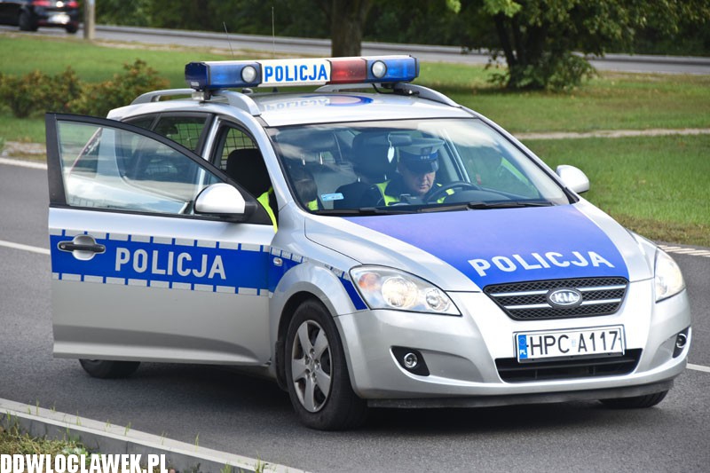 Groźna kolizja mazdy i vw polo