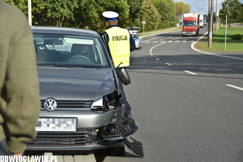 Groźna kolizja mazdy i vw polo