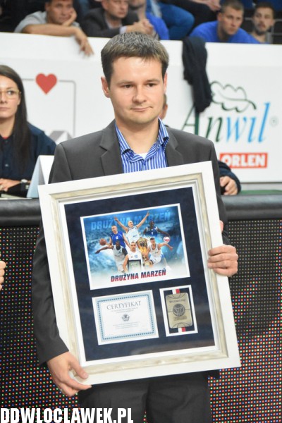 Wręczenie podziękowań sponsorom